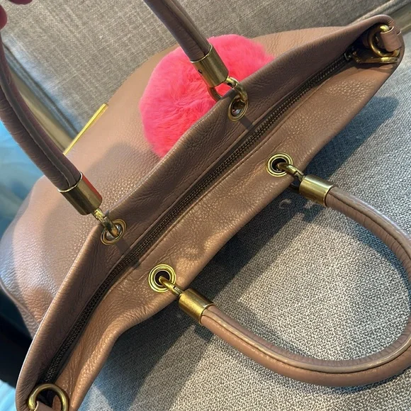 MARC by Marc Jacobs
Too Hot to Handle Tote Bag, Tan - Picture 10 of 17